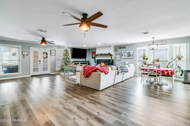 119 Sybil Dr -4