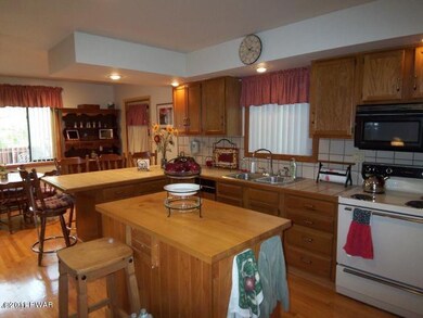138 Underwood Ln, Hamlin, PA 18427 - photo 4