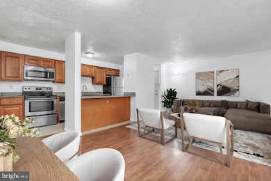 19613 Gunners Branch Rd unit C, Germantown, MD 20876 - photo 4