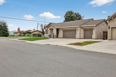 4708 Navaho Ct, Denair, CA 95316 - photo 4