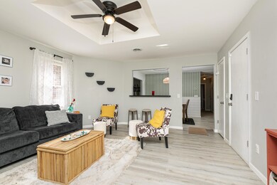 2027 S Village Ln, Bolivar, MO 65613 - photo 5