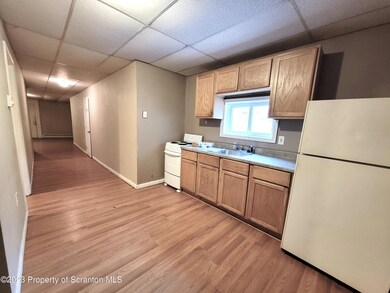 539 E Pine St, Olyphant, PA 18447 - photo 3