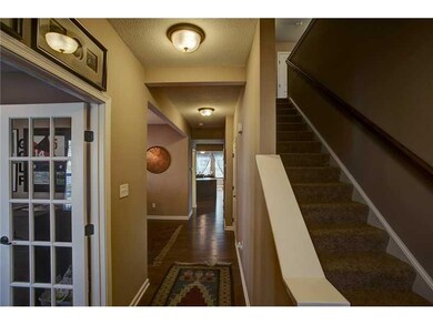 Entry/Foyer.