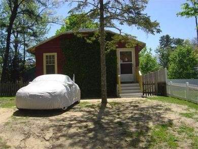 8 Ivy St, Wareham, MA 02571 - photo 3