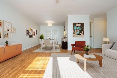 2640 Holcomb Springs Dr, Alpharetta, GA 30022 - photo 2