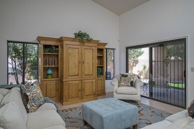 Family Room off of Kitchen w/fireplace