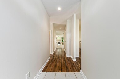 C - 6146 McNaughten Grove001