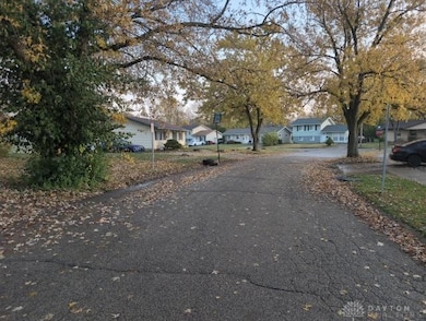 1220 Marot Dr, Dayton, OH 45417 - photo 4