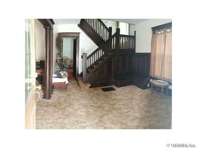 Foyer.