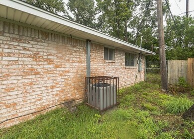 1806 Mosher Ln, Houston, TX 77088 - photo 6