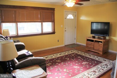 103 Dihedral Dr, Middle River, MD 21220 - photo 4