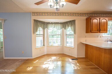 106 Burrough Ln, Crossville, TN 38558 - photo 6