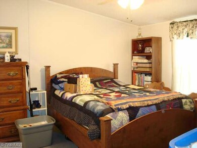 3007 Brookside Ct, Asheboro, NC 27205 - photo 6