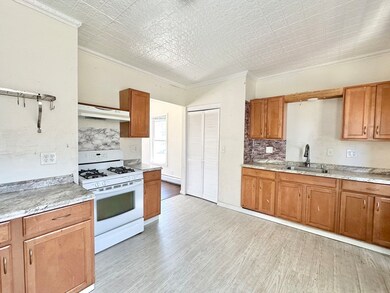 1284 Montgomery St, Chicopee, MA 01013 - photo 4