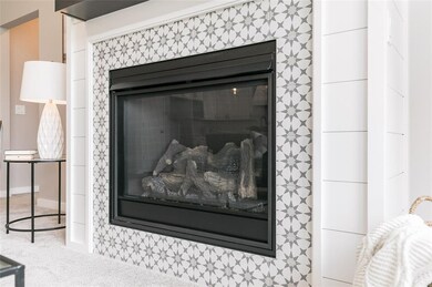 5631 Meadow Grass Cir SE, Cedar Rapids, IA 52403 - photo 5