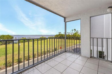 Screened lanai overlooking the river