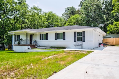 717 W James St, Rossville, GA 30741 - photo 2