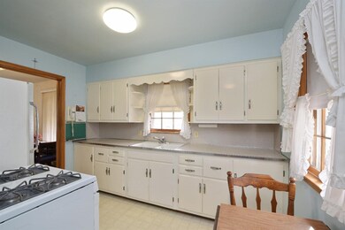 2837 Franklin St, Highland, IN 46322 - photo 4