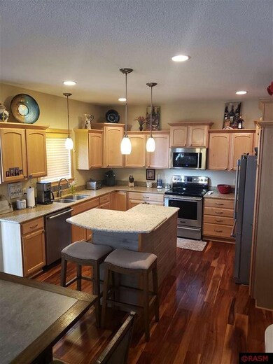2225 Coventry Ln, North Mankato, MN 56003 - photo 2
