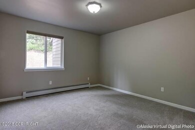 2151 S Valley Loop Pictures 5