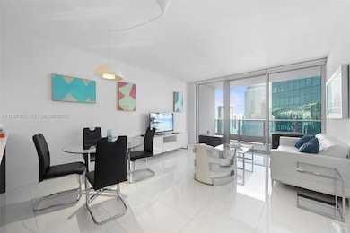 200 Biscayne Boulevard Way unit 4311, Miami, FL 33131 - photo 2