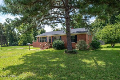 305 Long Acre Dr, Jacksonville, NC 28546 - photo 2