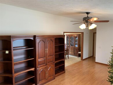 560 W Phillips St, Freeburg, IL 62243 - photo 6