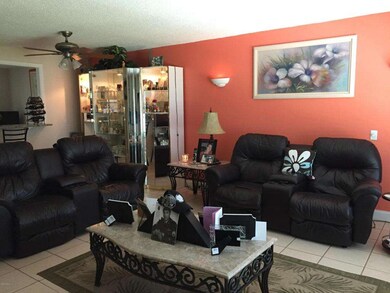 432 Blue Jay Living Room