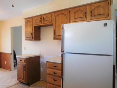 1622 Holly Ct, Lansing, MI 48910 - photo 4