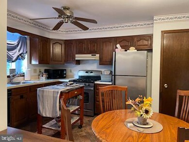 2464 Gerald Ct, Atco, NJ 08004 - photo 3