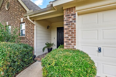 3409 Cypress Village Dr, Pearland, TX 77584 - photo 3