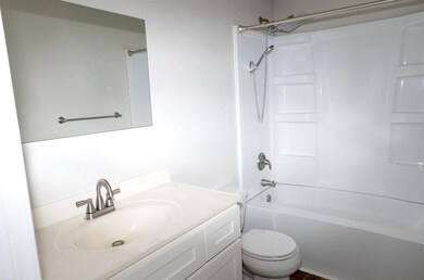 238-240 W Division St, Sparta Vlg, MI 49345 - photo 5