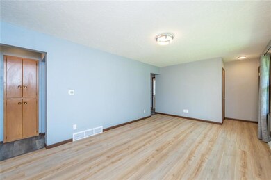 4110 53rd St, Des Moines, IA 50310 - photo 4