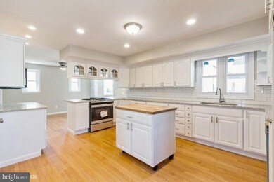 213 Buchanan Ave, Folsom, PA 19033 - photo 4