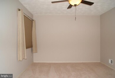1923 Bellarbor Cir unit C, Crofton, MD 21114 - photo 2