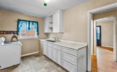 907 Broad Ave, Greensboro, NC 27406 - photo 6