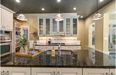 148 Buttles Ave, Columbus, OH 43215 - photo 6