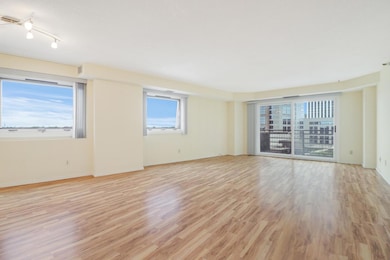 City Walk unit 1315, Saint Paul, MN 55101 - photo 3