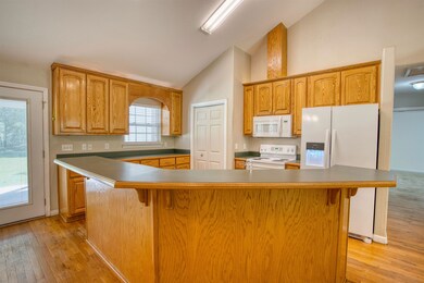 360 Sweetwater Cir, Crawfordville, FL 32327 - photo 6