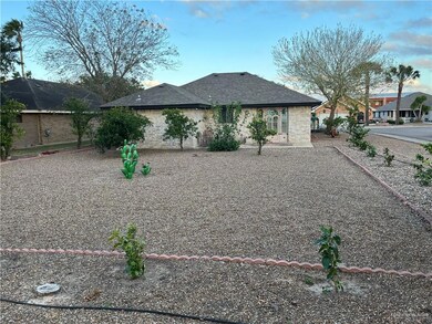 925 Katrin Dr, Alamo, TX 78516 - photo 2