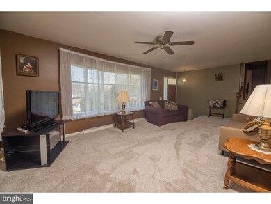 4018 Crestline Dr, Reading, PA 19606 - photo 4