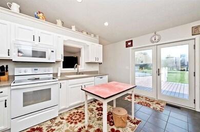 698 N Darlington St, Jamestown, IN 46147 - photo 3