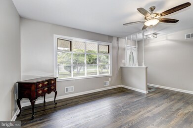 8002 Clearfield Rd, Frederick, MD 21702 - photo 5