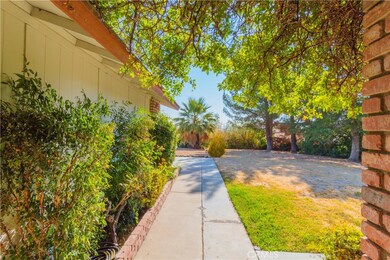 17082 Crestview Place, Victorville, CA 92395 - photo 5