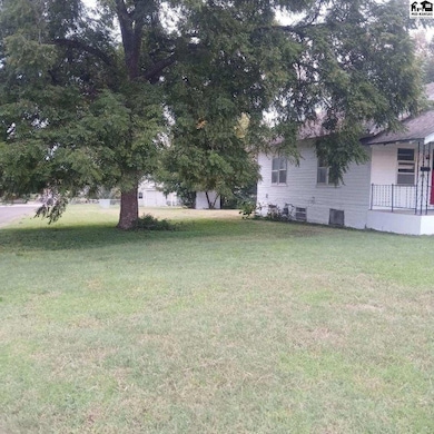 802 S Taylor St, Pratt, KS 67124 - photo 5