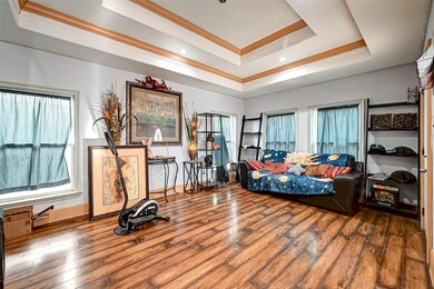 415 King St, Houston, TX 77022 - photo 4