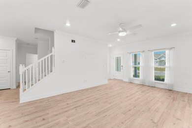 9-web-or-mls-25 Krewe Cir-4