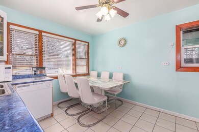 423 Pershing Ave, Wheaton, IL 60189 - photo 7