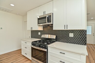 3450 Noah St, Houston, TX 77021 - photo 4