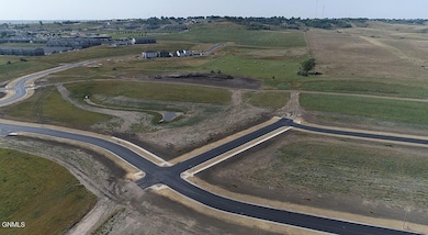 3232 Cherry Plum Ct NW, Mandan, ND 58554 - photo 5